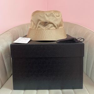 prada re-nylon bucket hat in beige